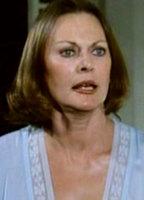 Elizabeth Hartmann Breasts Lesbian 232791