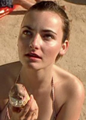 Paula Schramm Childhood Star Bikini Breasts 255105