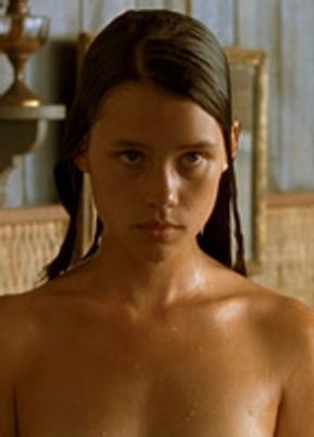 Astrid Bergès-Frisbey Breasts Bush 231681
