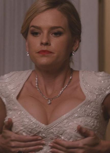 Alice Eve Nude Scenes 293227