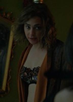 Fiona Dourif Breasts Lesbian 283695