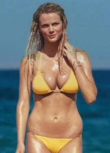 Sexiest Brooklyn Decker Scenes 224427