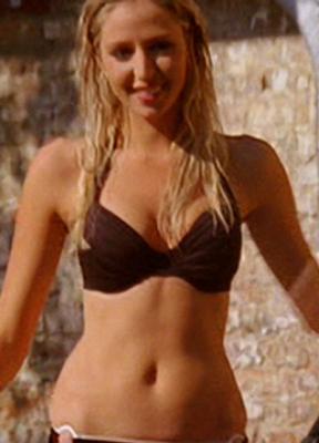 Julia Levy-Boeken Hot Scenes 250902