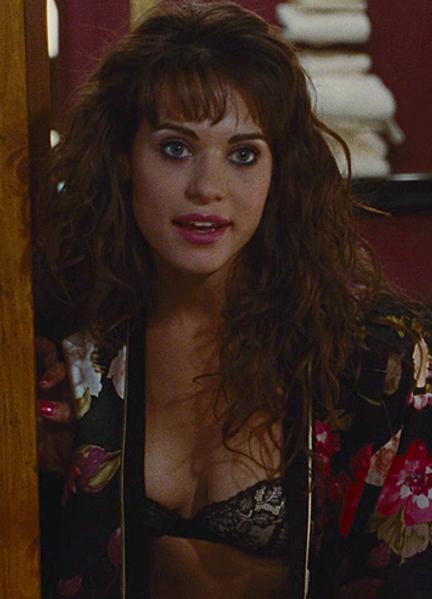 Sexiest Lyndsy Fonseca Scenes 227139
