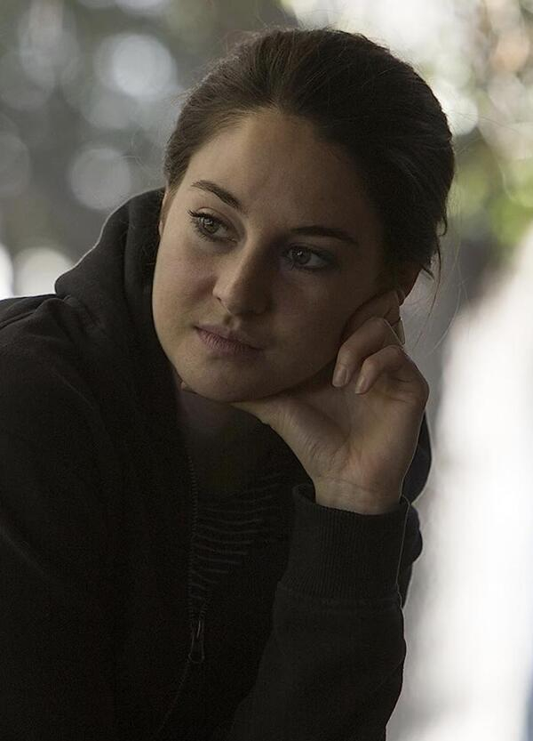 Shailene Woodley Nude Photos 289413
