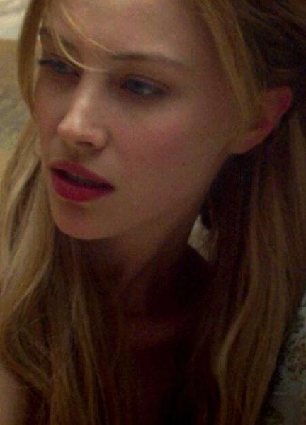 Sarah Gadon Naked 220122