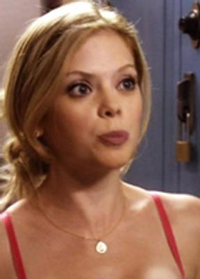 Dreama Walker Breasts Lesbian 289072