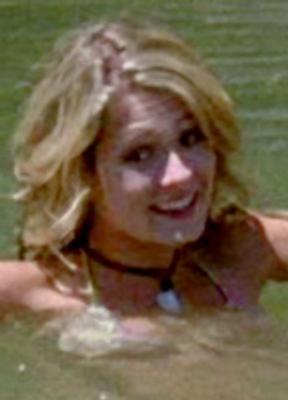 Laura Chinn Bikini Sexy 257697
