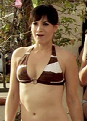 Erin O'Brien Bikini Breasts 275136