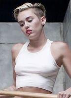 Miley Cyrus Childhood Star Musician Bikini Breasts 217170