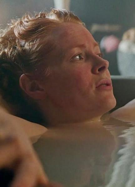Emily Beecham Nude Photos 290645