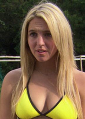 Caroline Faille Bikini Lesbian 264243