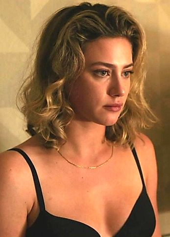 Lili Reinhart Nude 292380