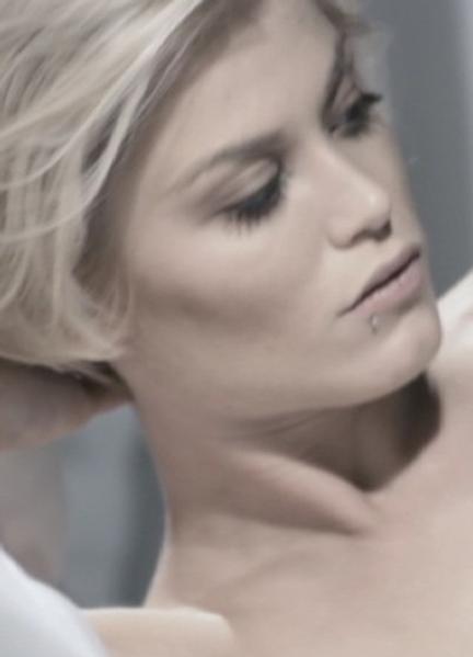Ash Hollywood Naked 261138