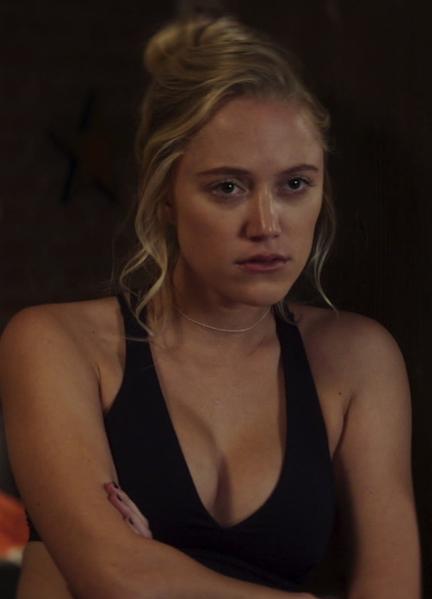 Maika Monroe Nude Scenes 270723