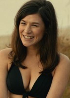 Yael Stone Bikini Butt 227082