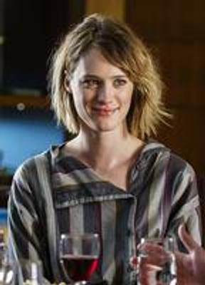 Mackenzie Davis Bikini Breasts 274650