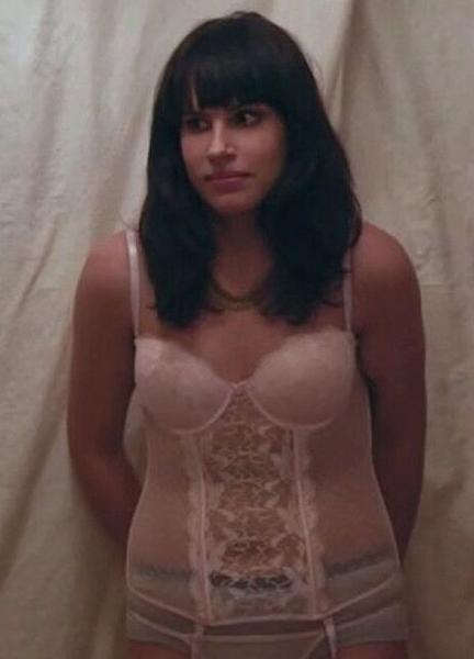 Desiree Akhavan Nude 219444