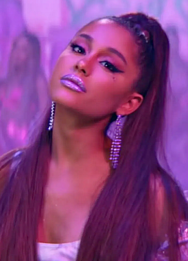 Ariana Grande Hot Scenes 293318