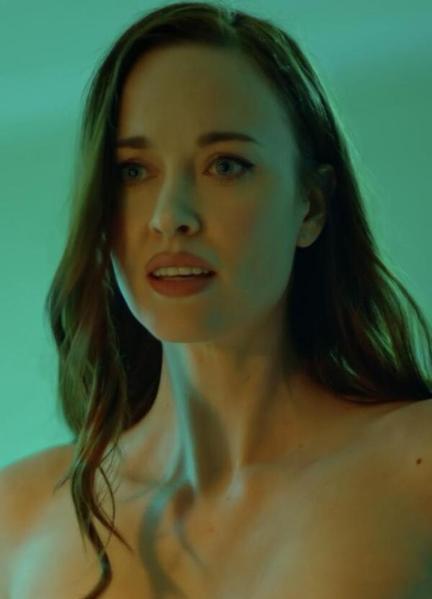 Elyse Levesque Nude Scenes 289359