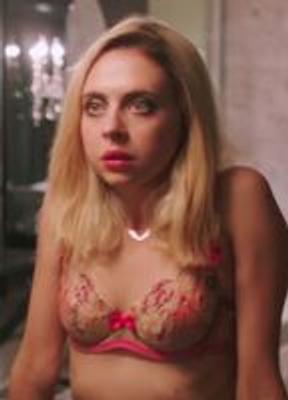 Bel Powley Breasts Butt 218802