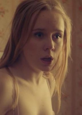 Alexa Davies Sexy Photos 256185