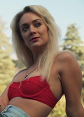 Billie Lourd Bikini Lesbian 273078
