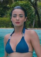 Surveen Chawla Bikini Breasts 229278