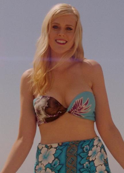 Sexiest Janet Varney Scenes 225327