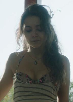 Sexiest Damla Sönmez Scenes 250119