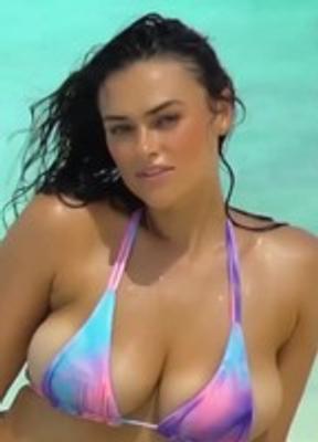 Myla Dalbesio Model Bikini Breasts 242895
