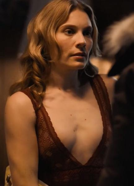 Aliette Opheim Nude 219108