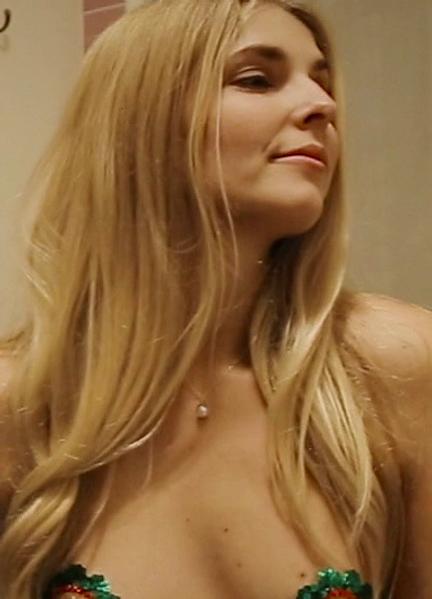 Sexy Claudia Pickering 264600