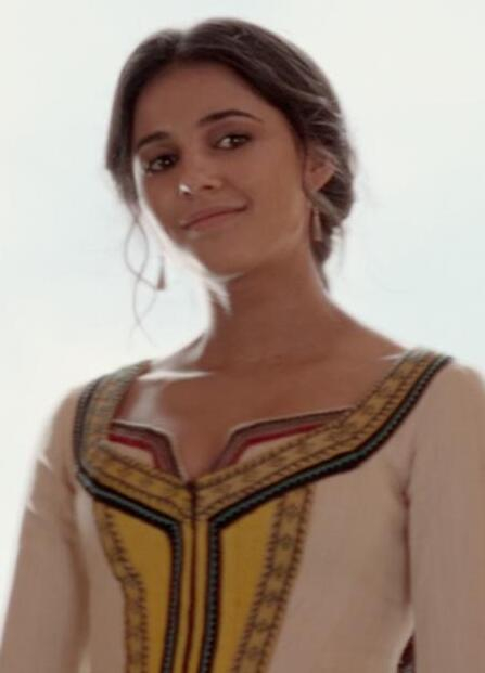 Sexy Naomi Scott 272820