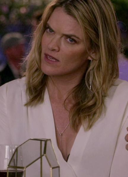 Sexiest Elizabeth Bond Scenes 262479