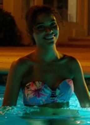 Nesta Cooper Bikini Lesbian 233241