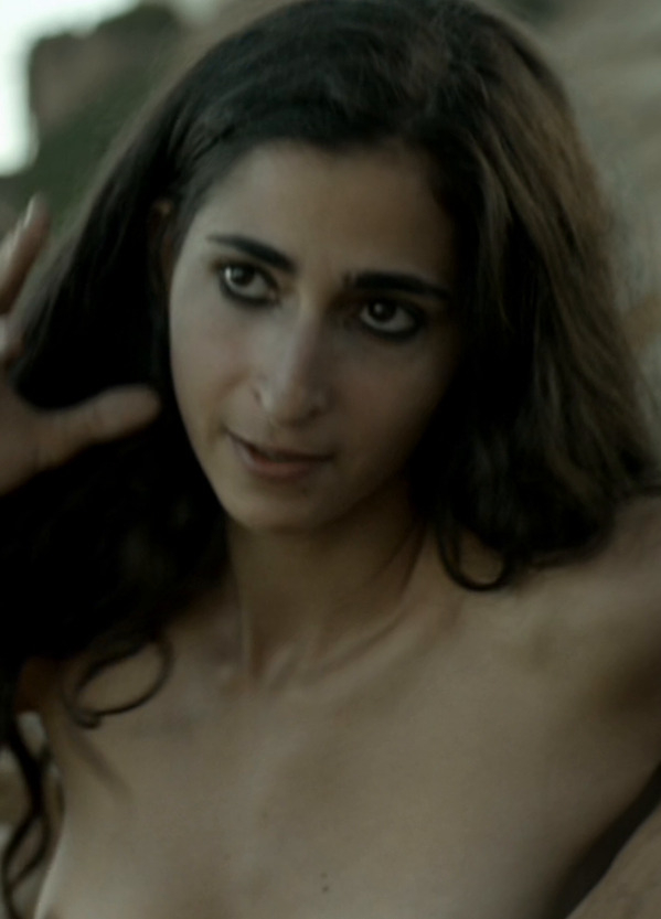 Alba Flores