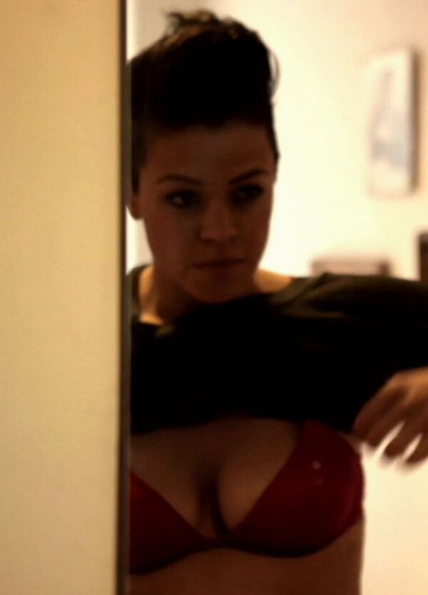 Kiyomi McCloskey Nude Scenes 223371