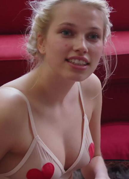 Thea Sofie Loch Næss Nude 219288