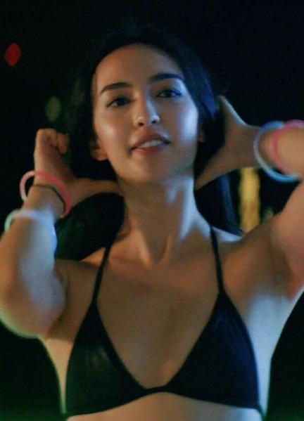 Sexy Taylor Tran 219816