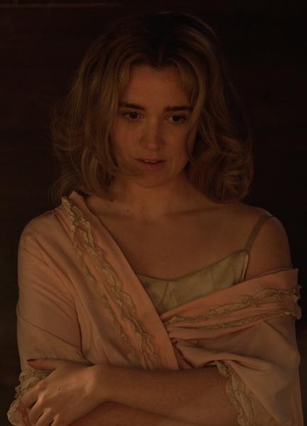 Alice Englert Nude 278312