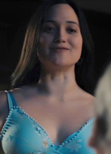 Sexy Lily Gladstone 290512