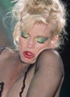 Els Deceukelier Breasts Bush 270612