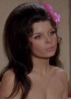 Caroline Yates Breasts 272511