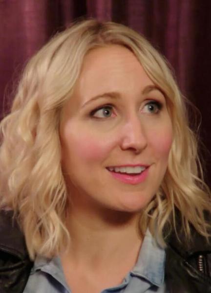 Nikki Glaser Sexy Photos 274341