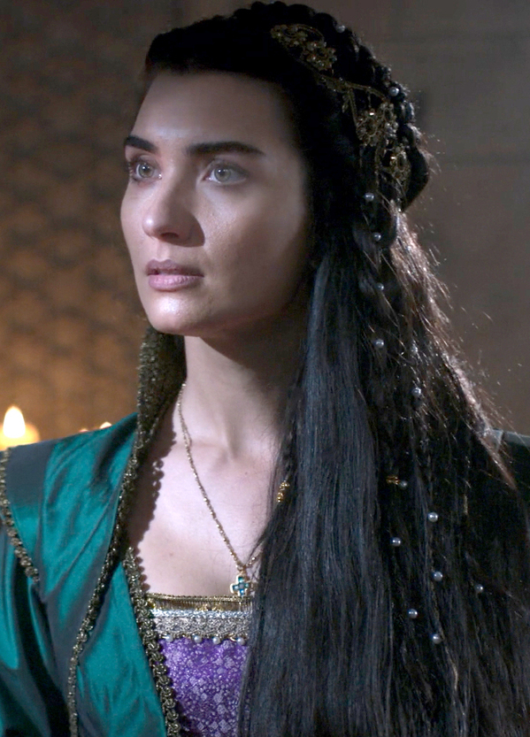 Tuba Büyüküstün Nude Scenes 274587