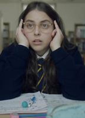 Beanie Feldstein Lesbian Sexy 277712