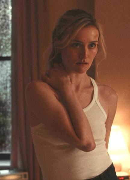Sexiest Sarah Pidgeon Scenes 292659