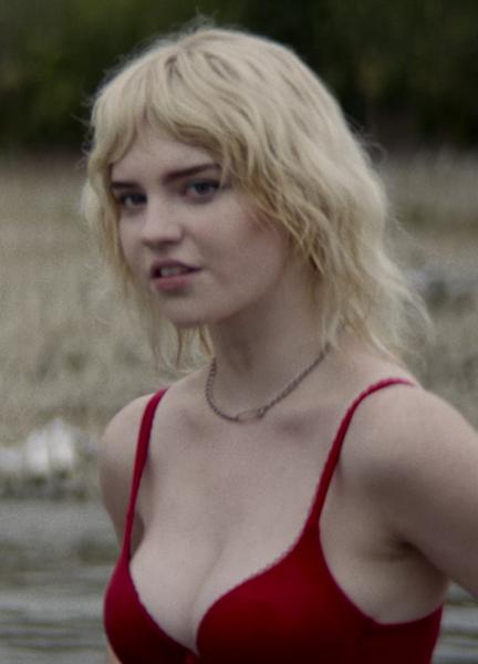 Sophie Thatcher Hot Scenes 283914