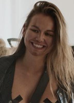 Eline van Gils Bikini Breasts 284718